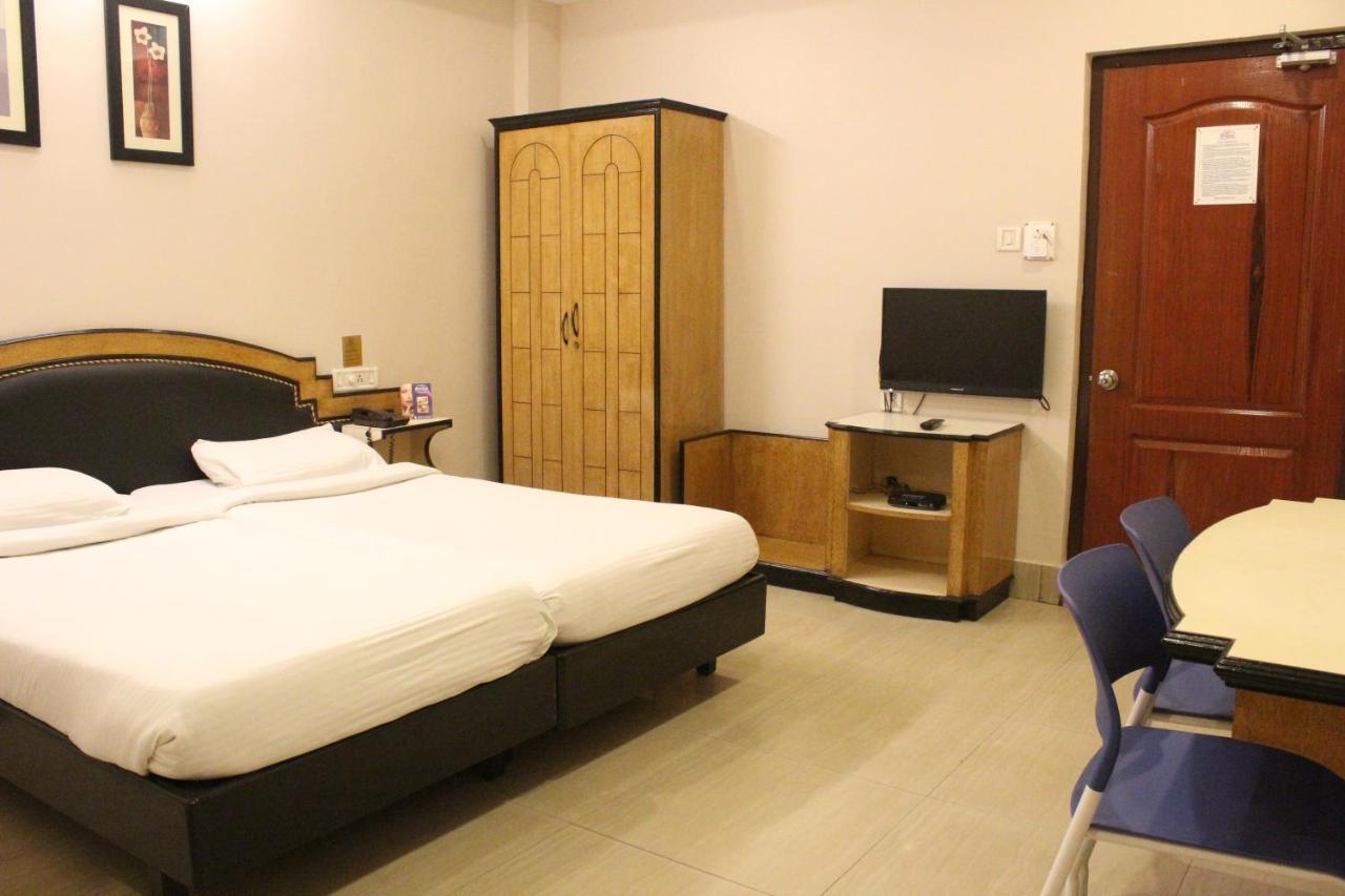 Hotel Priya Bhubaneswar Exterior photo